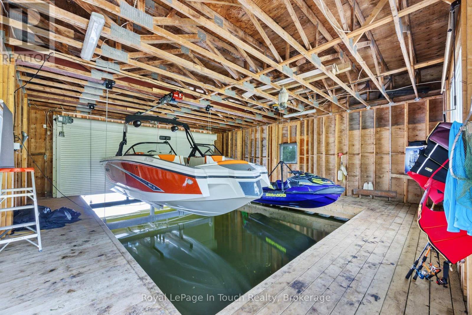 












288 KINGS FARM ROAD

,
Georgian Bay (Baxter),




Ontario
L0K1S0

