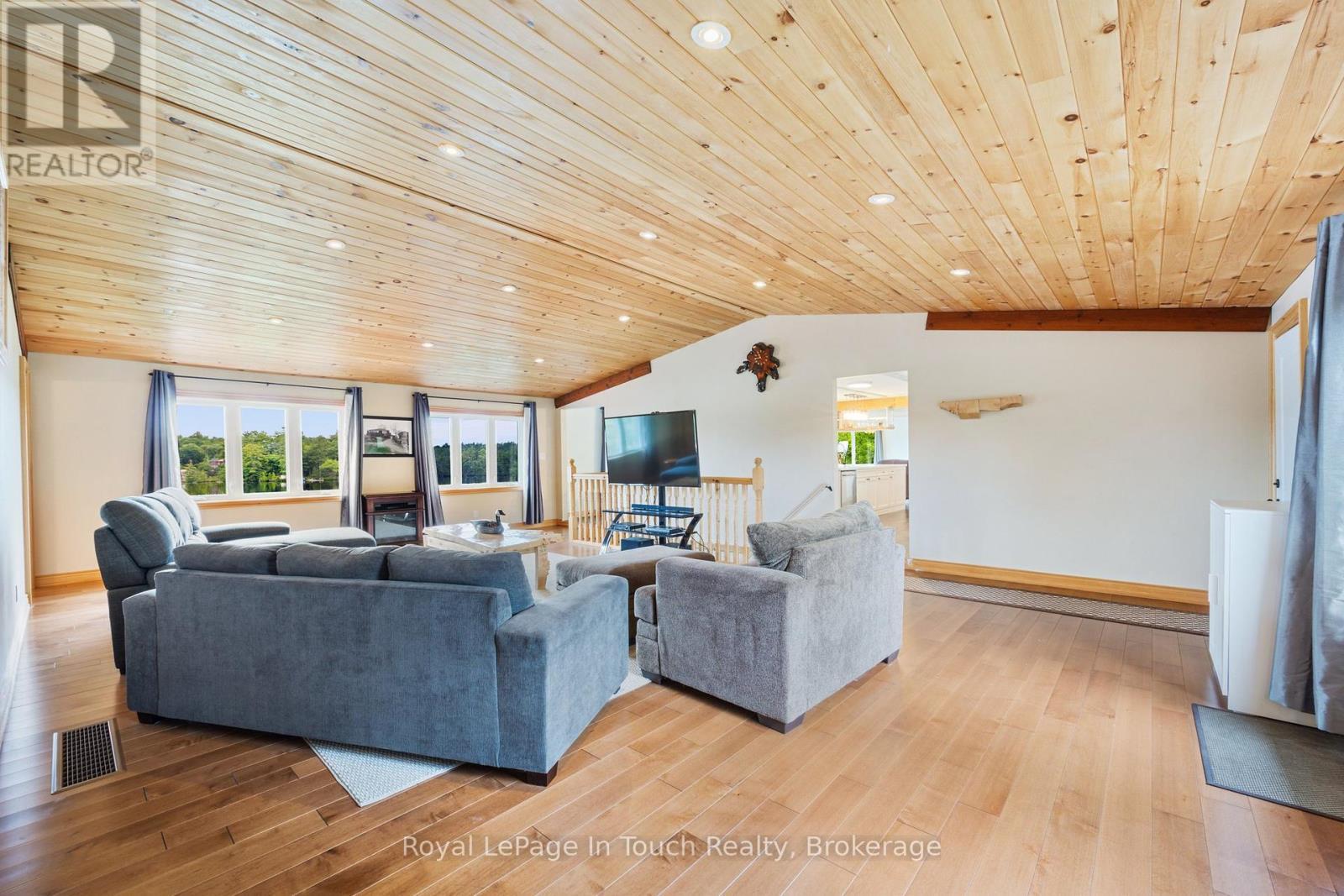 












288 KINGS FARM ROAD

,
Georgian Bay (Baxter),




Ontario
L0K1S0

