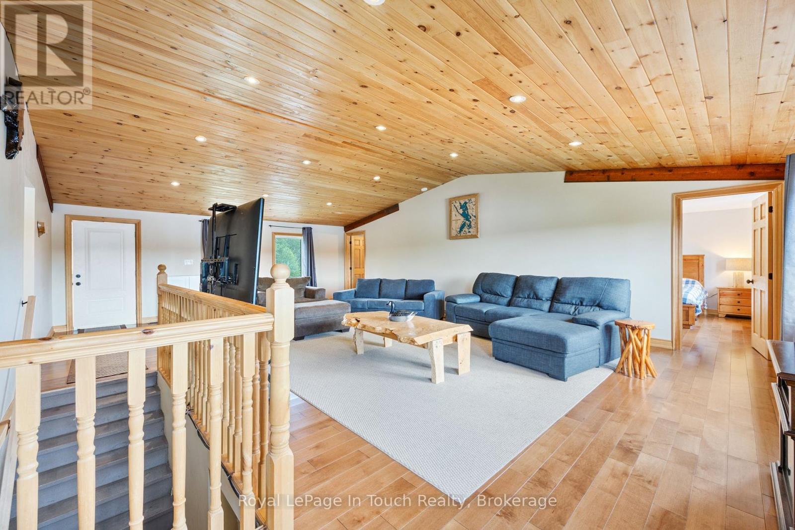 












288 KINGS FARM ROAD

,
Georgian Bay (Baxter),




Ontario
L0K1S0

