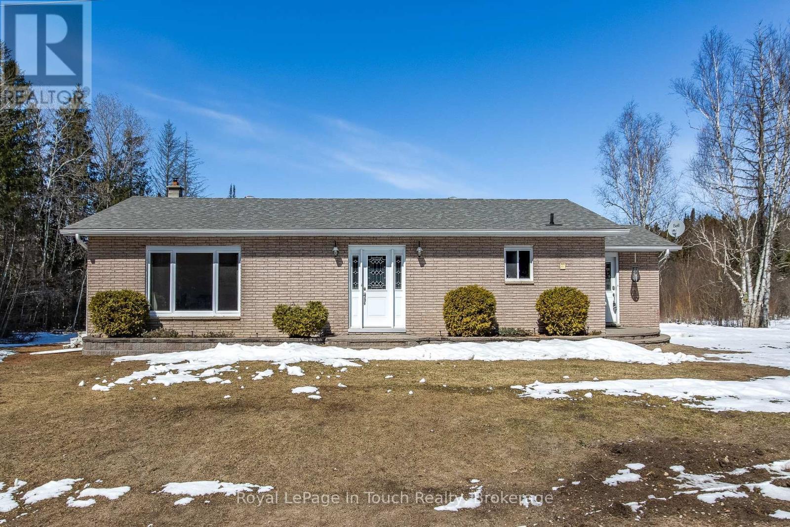 












284 CONCESSION 12 ROAD E

,
Tiny,




Ontario
L0L2J0

