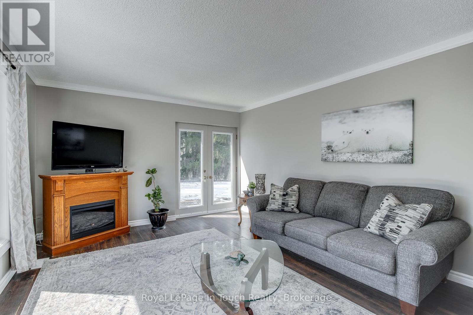 












284 CONCESSION 12 ROAD E

,
Tiny,




Ontario
L0L2J0

