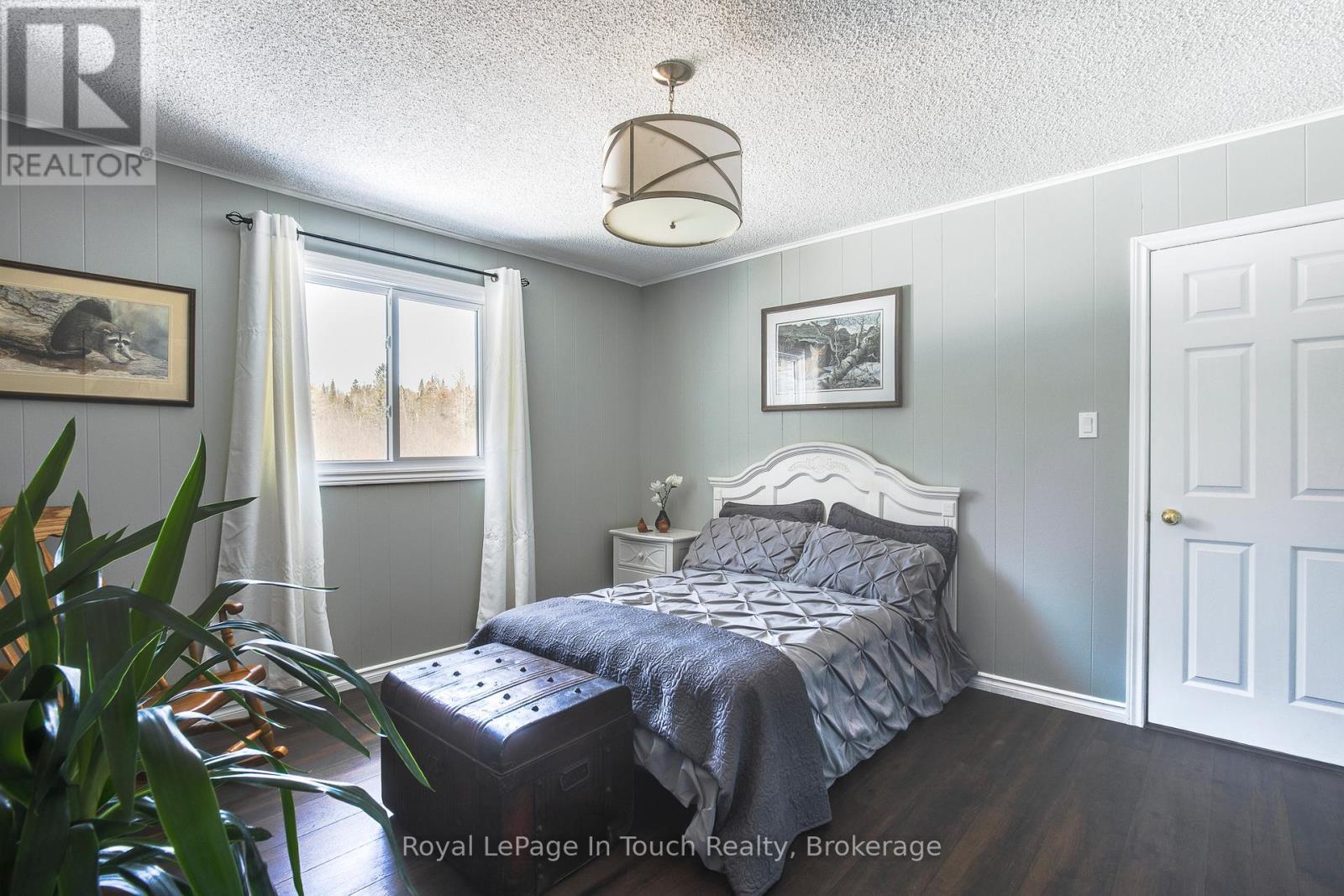 












284 CONCESSION 12 ROAD E

,
Tiny,




Ontario
L0L2J0

