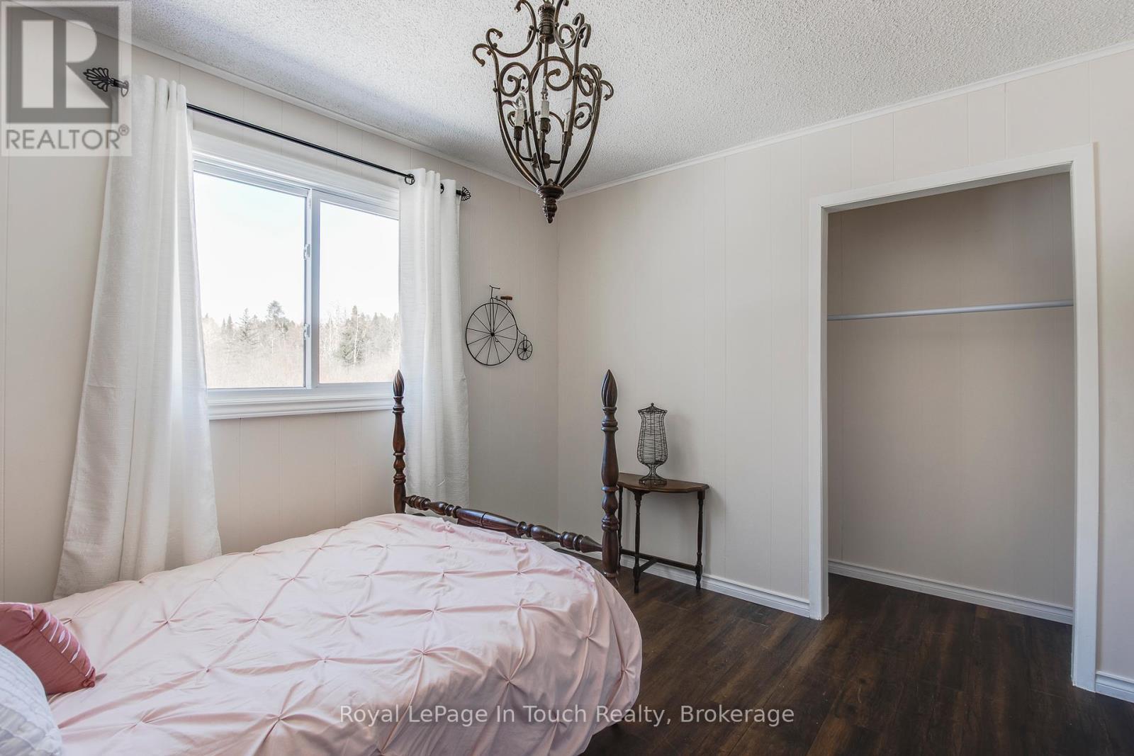 












284 CONCESSION 12 ROAD E

,
Tiny,




Ontario
L0L2J0

