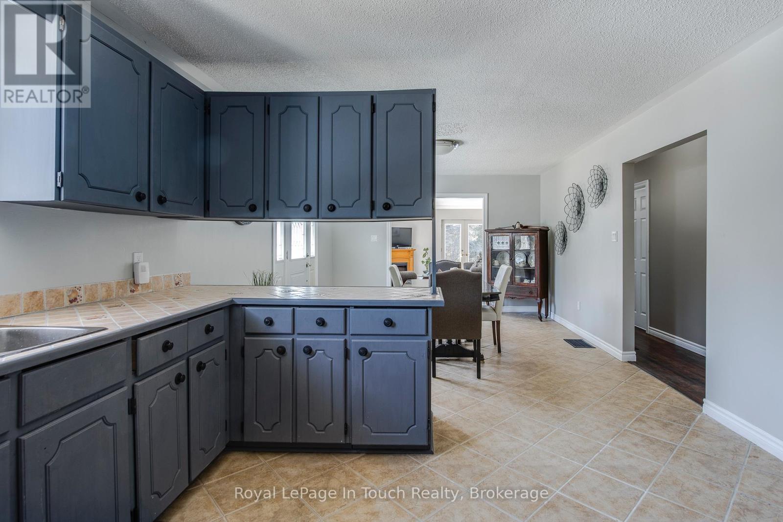 












284 CONCESSION 12 ROAD E

,
Tiny,




Ontario
L0L2J0

