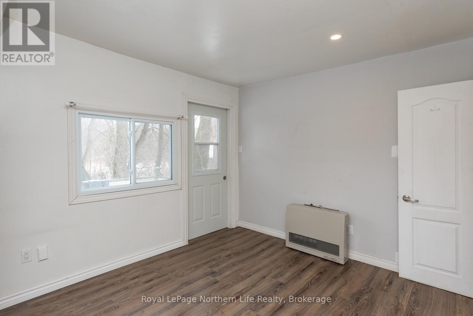 












444 SECOND AVENUE E

,
North Bay (Central),




Ontario
P1B1L8

