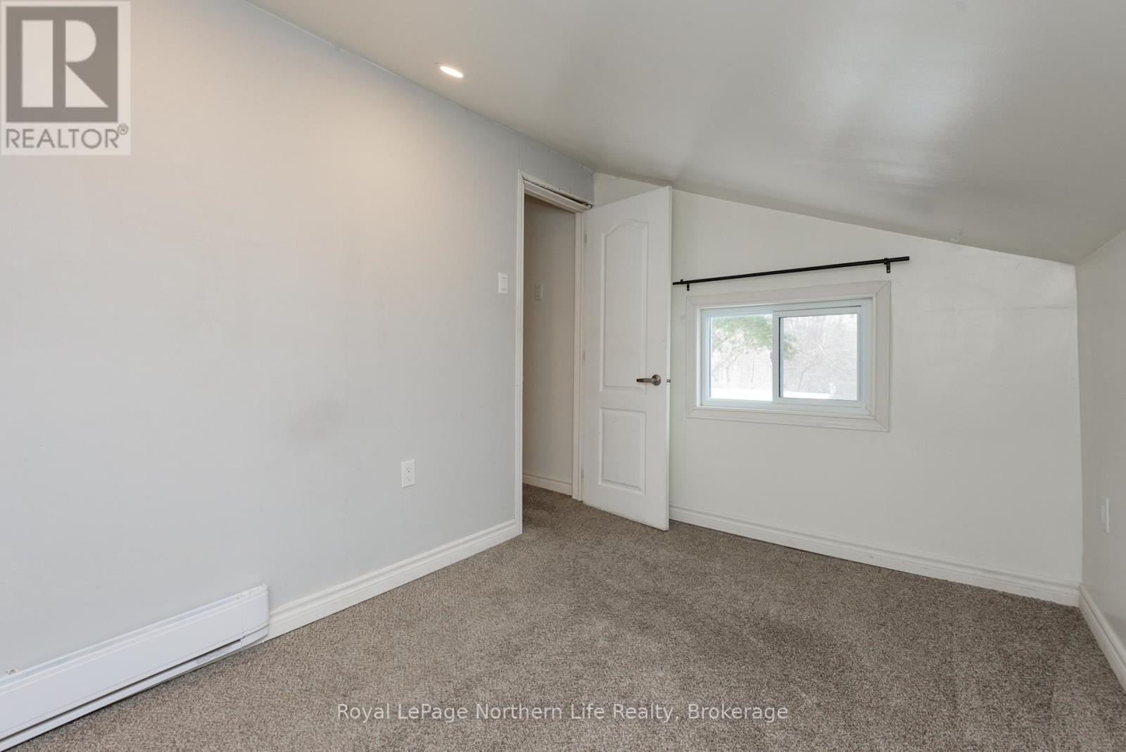 












444 SECOND AVENUE E

,
North Bay (Central),




Ontario
P1B1L8

