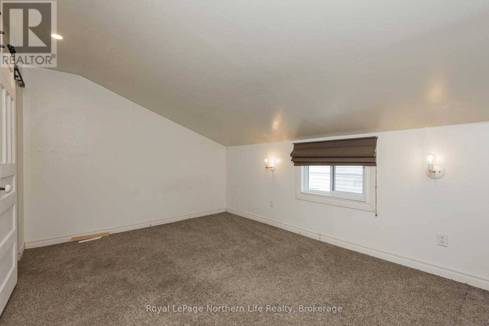 












444 SECOND AVENUE E

,
North Bay (Central),




Ontario
P1B1L8

