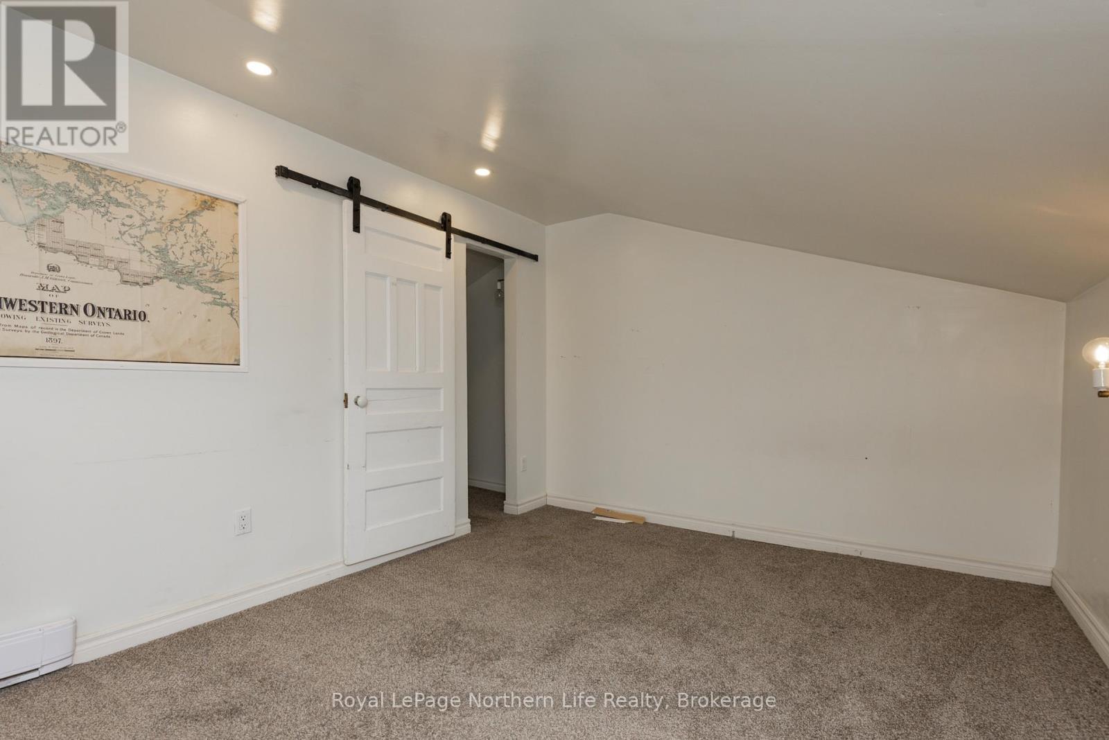 












444 SECOND AVENUE E

,
North Bay (Central),




Ontario
P1B1L8

