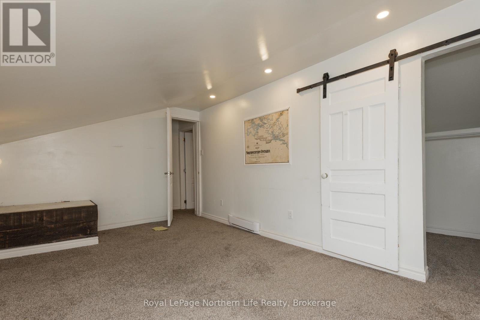 












444 SECOND AVENUE E

,
North Bay (Central),




Ontario
P1B1L8

