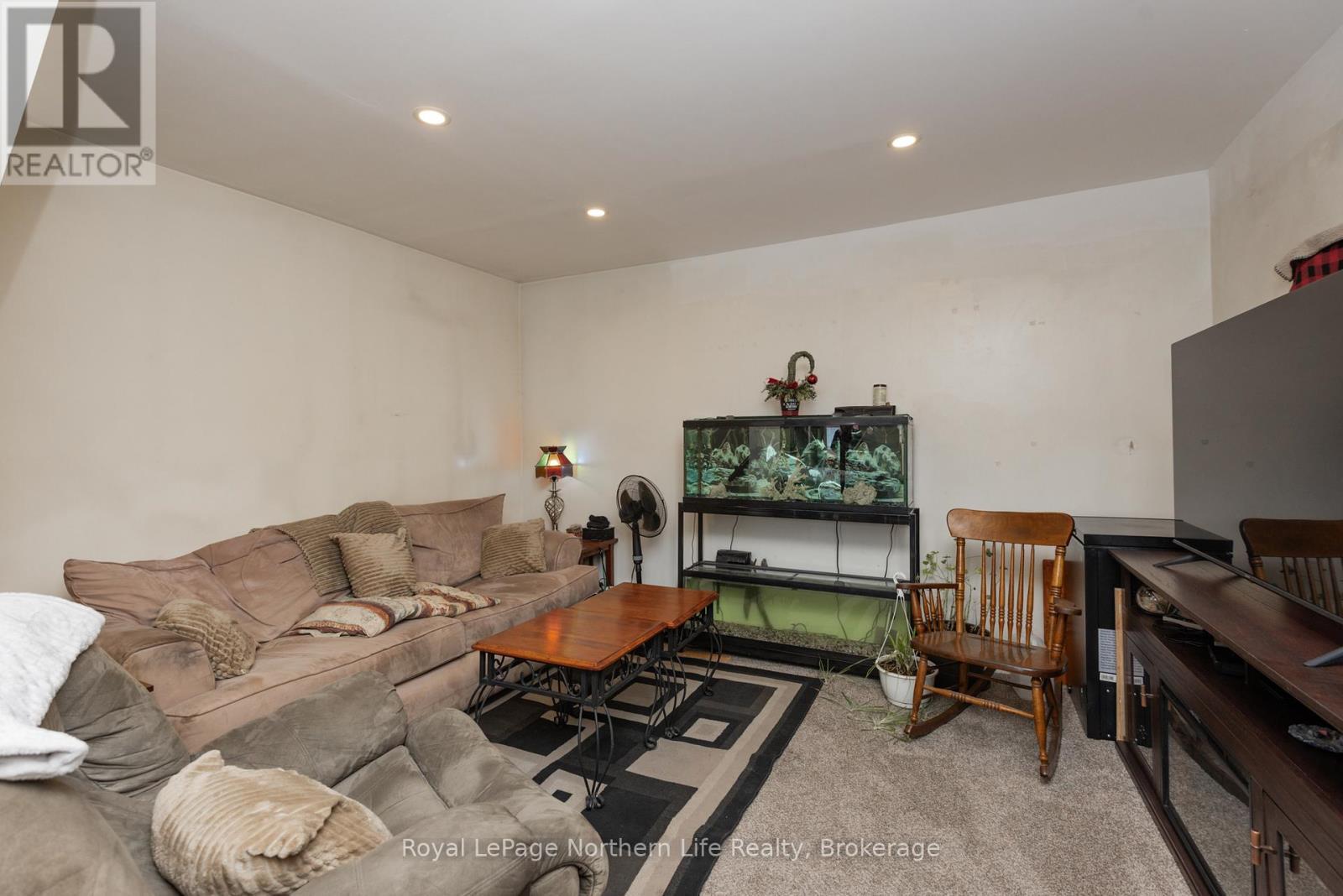 












444 SECOND AVENUE E

,
North Bay (Central),




Ontario
P1B1L8

