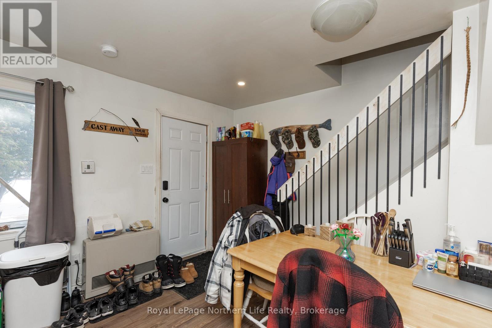 












444 SECOND AVENUE E

,
North Bay (Central),




Ontario
P1B1L8

