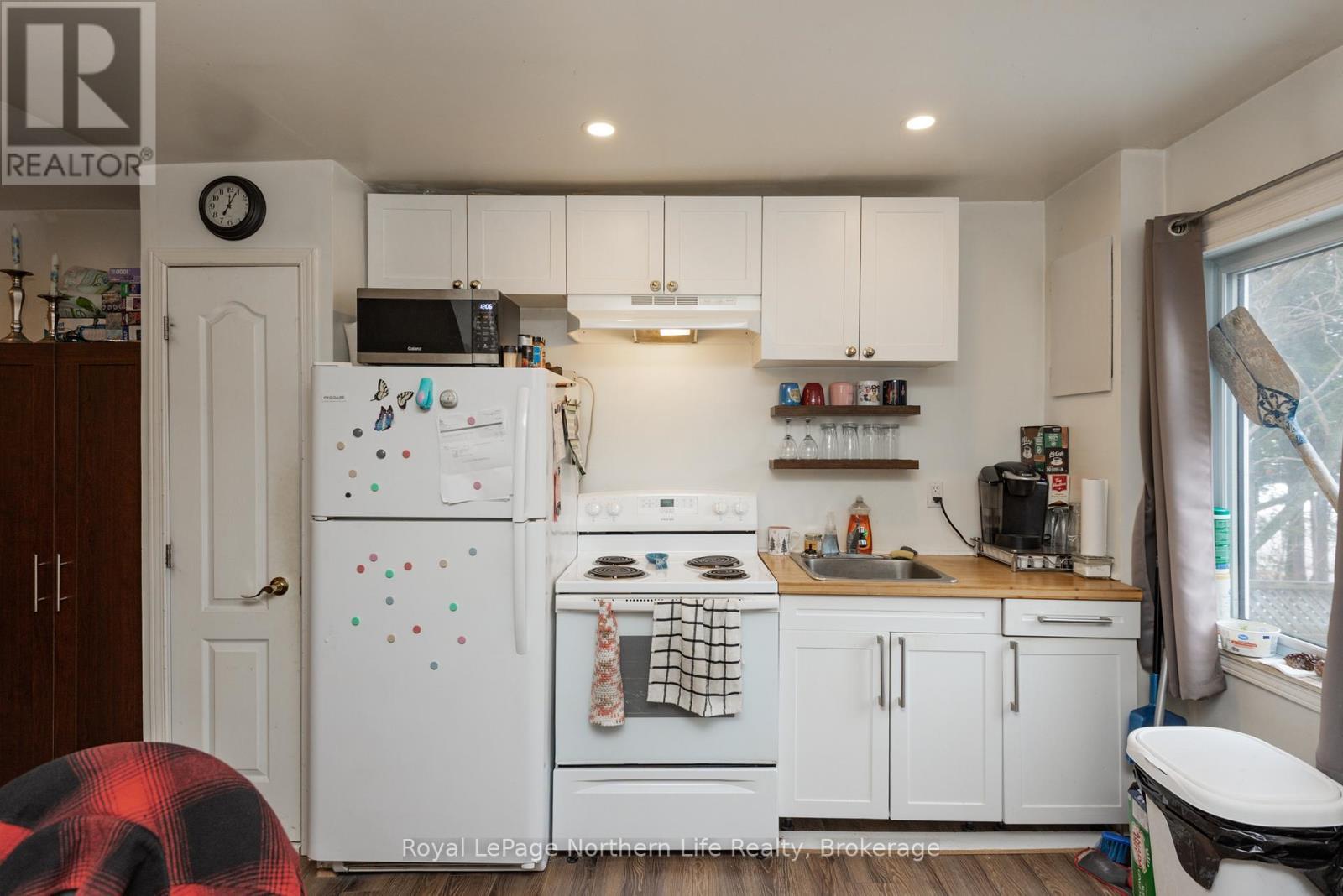 












444 SECOND AVENUE E

,
North Bay (Central),




Ontario
P1B1L8

