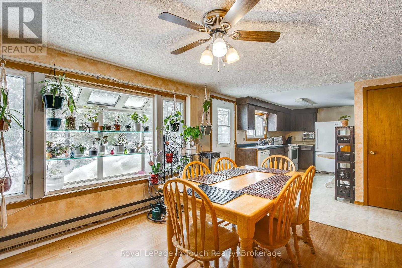 












7 DUNDEE DRIVE

,
Tiny,




Ontario
L9M0B3

