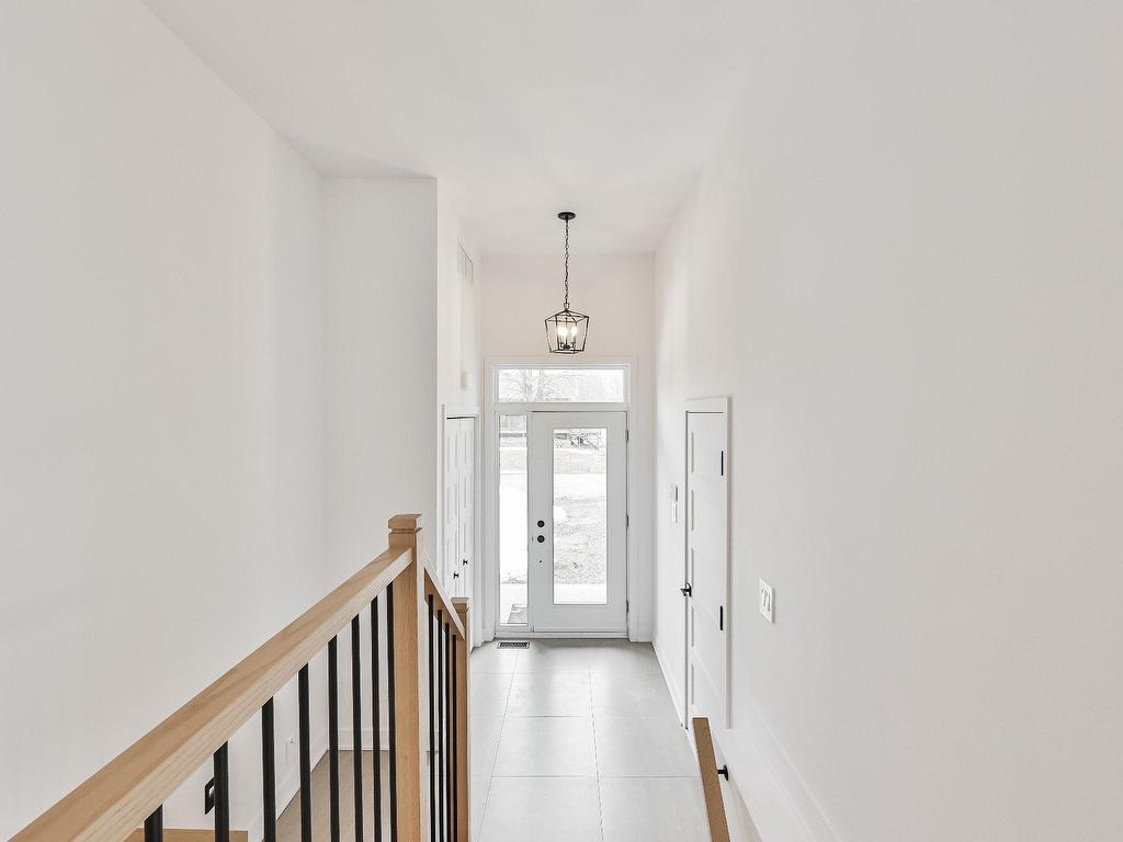 












Rue des Érables

,
L'Assomption,




QC
J5W5M1

