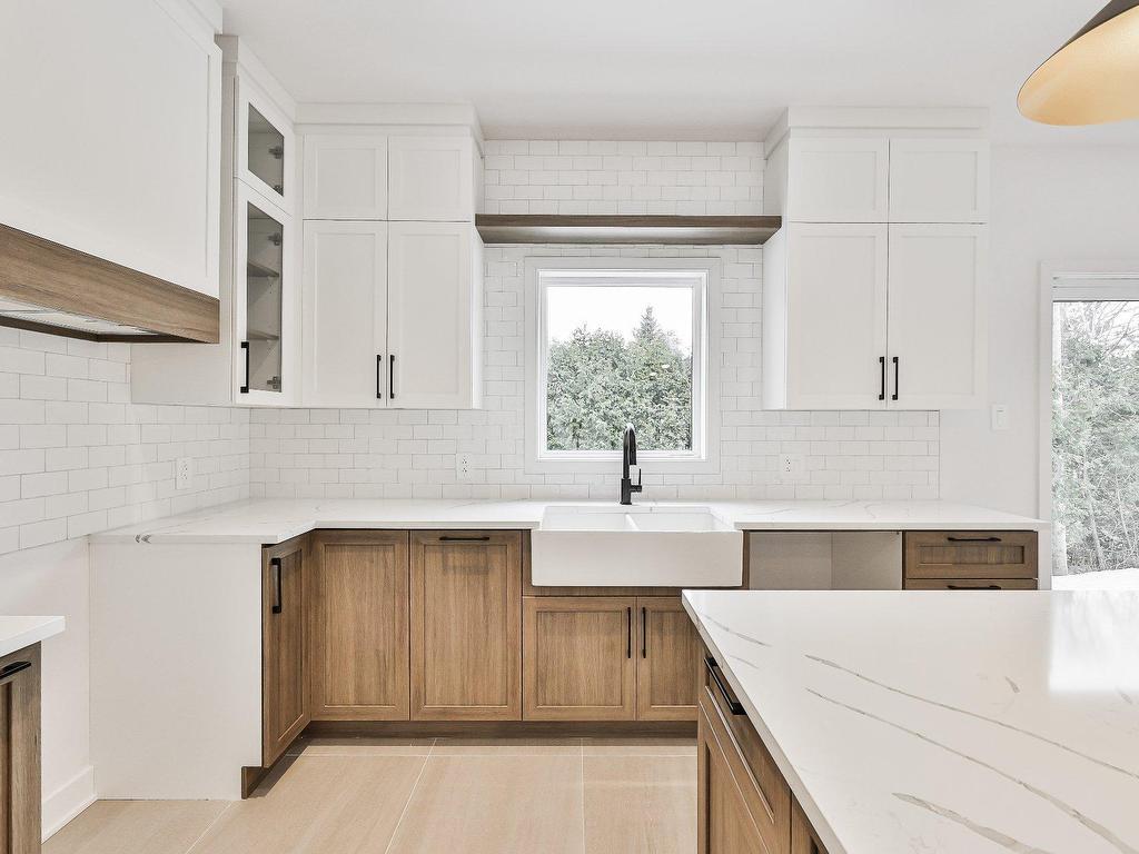 












Rue des Érables

,
L'Assomption,




QC
J5W5M1

