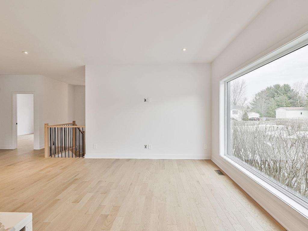 












Rue des Érables

,
L'Assomption,




QC
J5W5M1

