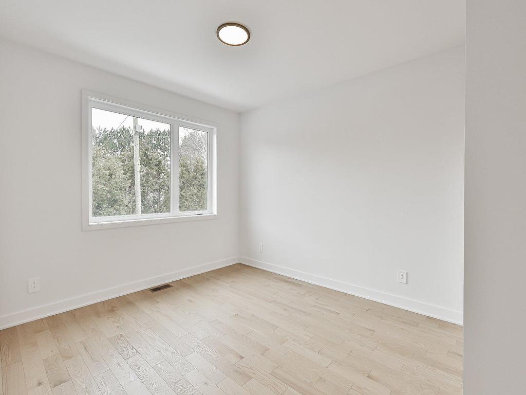 












Rue des Érables

,
L'Assomption,




QC
J5W5M1

