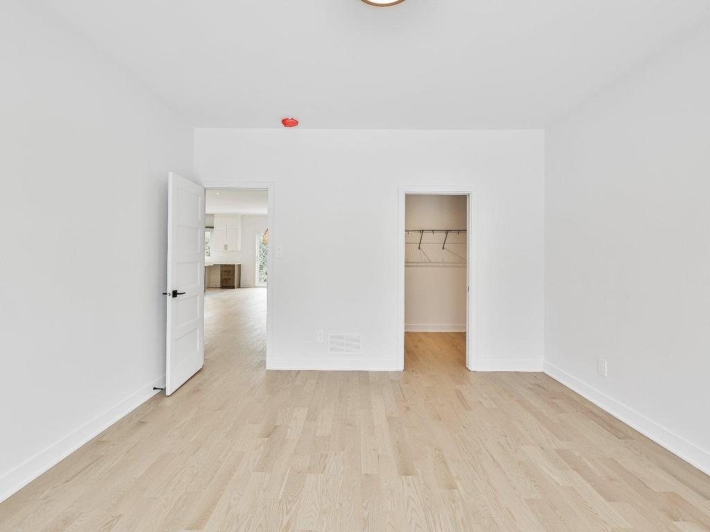












Rue des Érables

,
L'Assomption,




QC
J5W5M1

