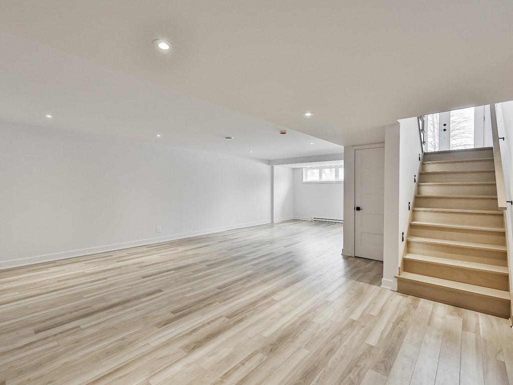 












Rue des Érables

,
L'Assomption,




QC
J5W5M1

