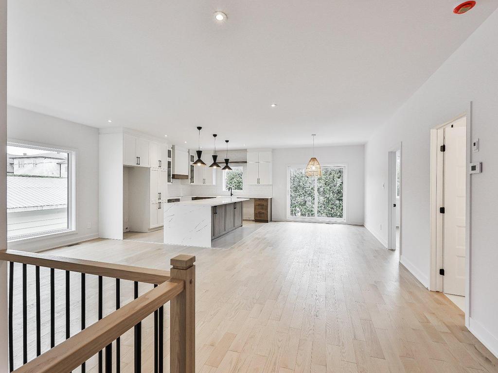 












Rue des Érables

,
L'Assomption,




QC
J5W5M1

