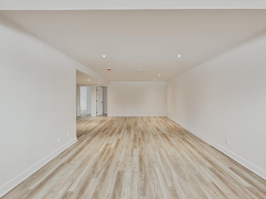 












Rue des Érables

,
L'Assomption,




QC
J5W5M1

