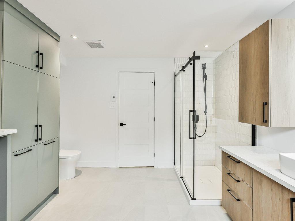 












Rue des Érables

,
L'Assomption,




QC
J5W5M1

