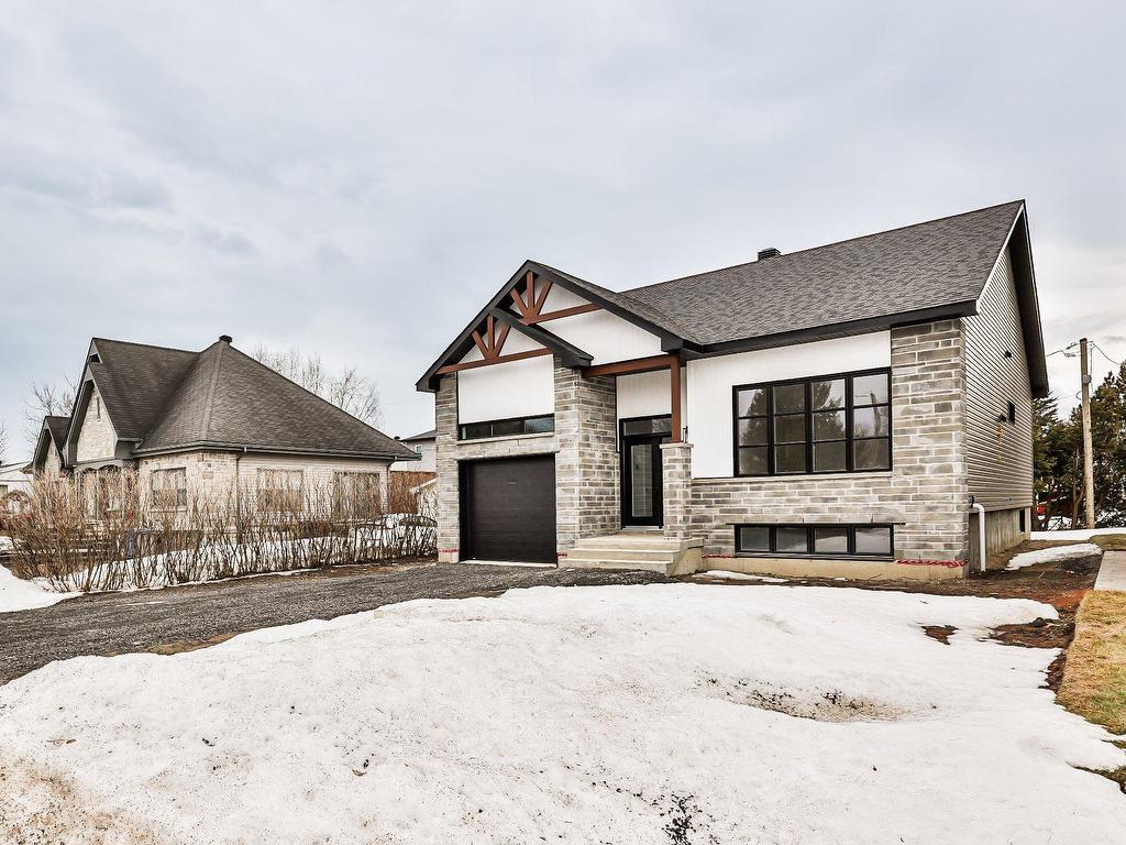 












Rue des Érables

,
L'Assomption,




QC
J5W5M1

