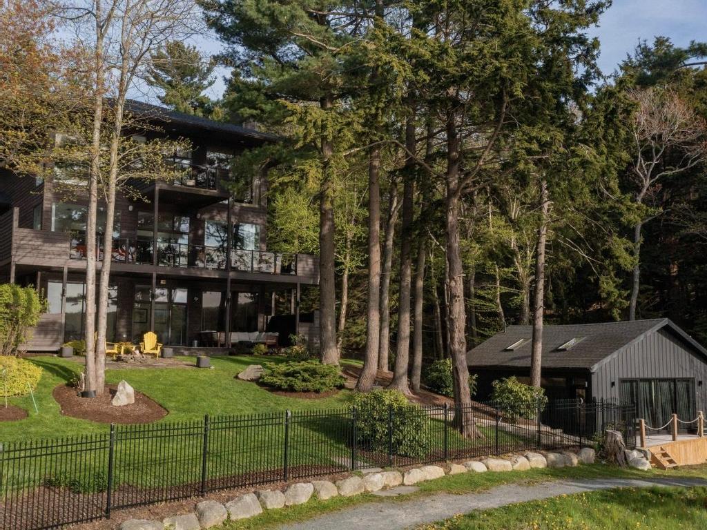 












34 Cedarbank Terrace

,
Halifax,




NS
B3P 2T4

