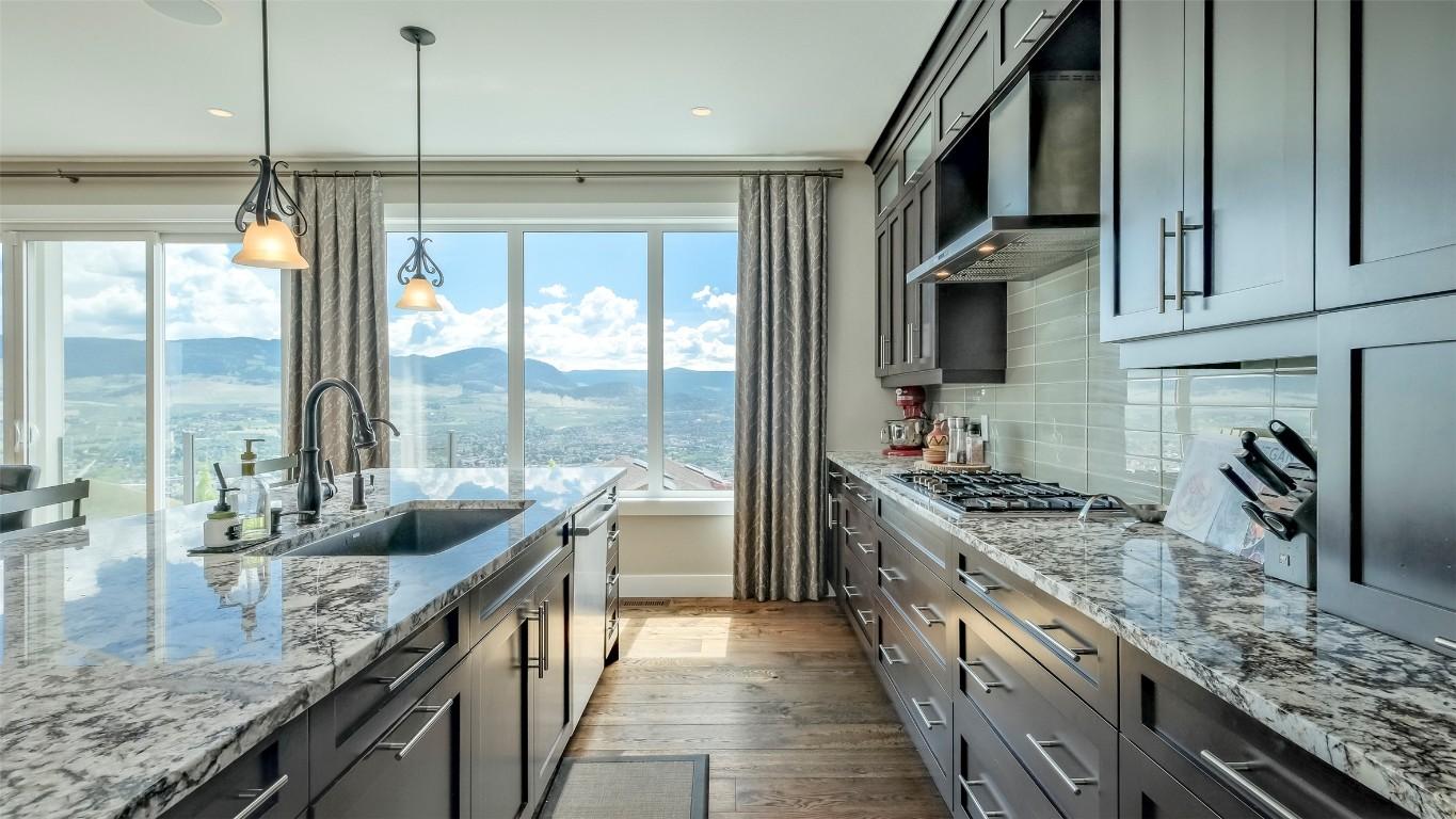 









593


Harrogate

Lane,
Kelowna,




BC
V1V 3A5

