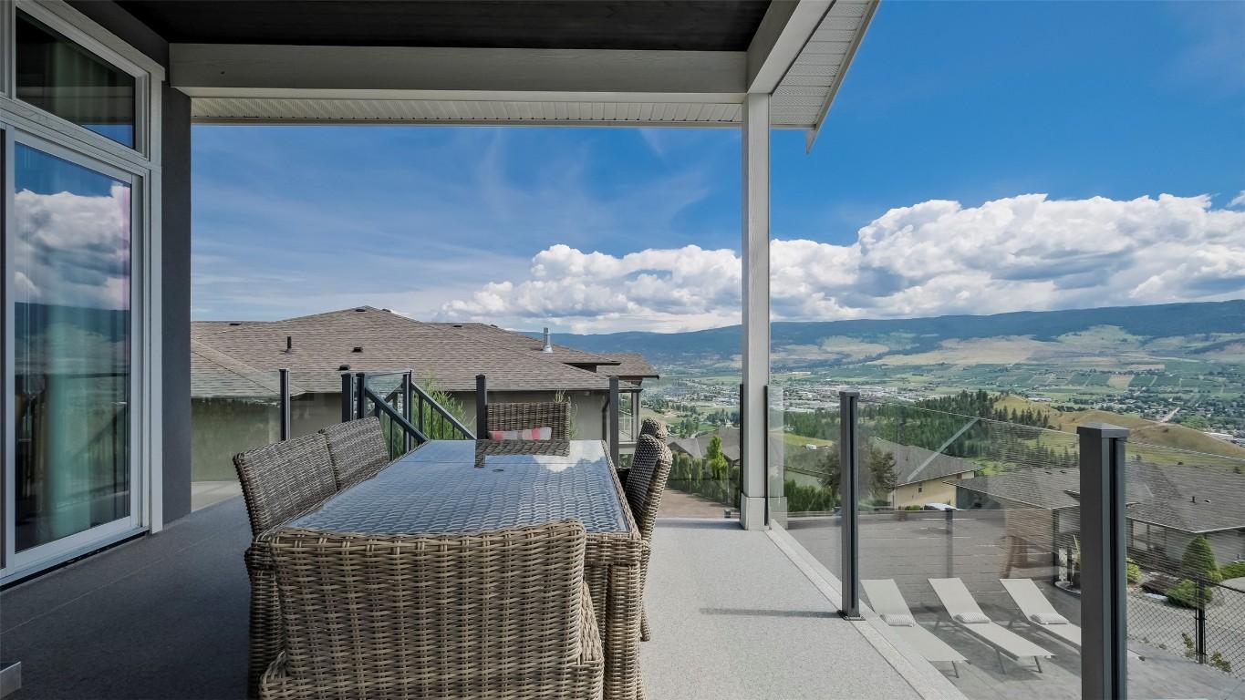 









593


Harrogate

Lane,
Kelowna,




BC
V1V 3A5

