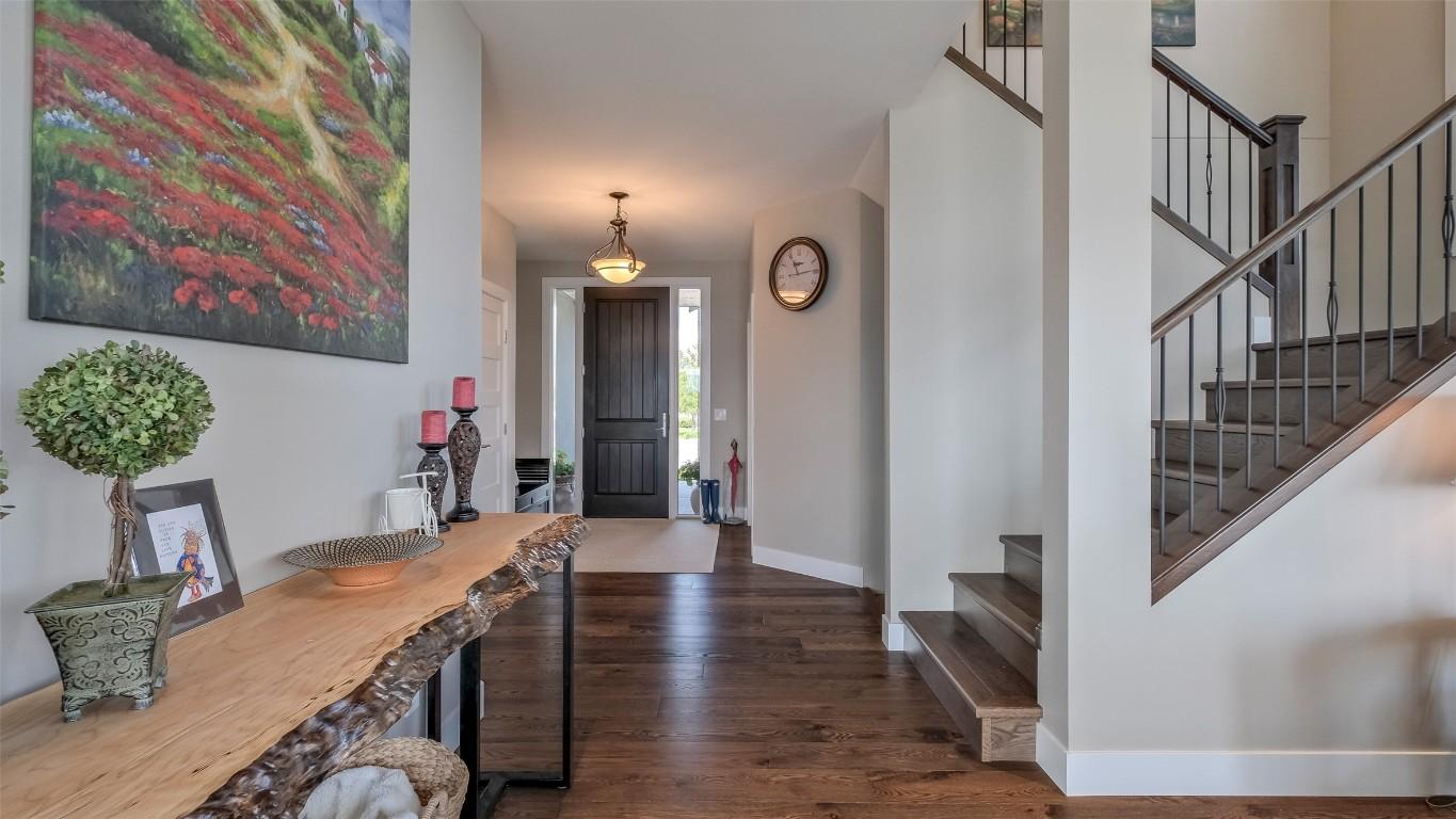 









593


Harrogate

Lane,
Kelowna,




BC
V1V 3A5

