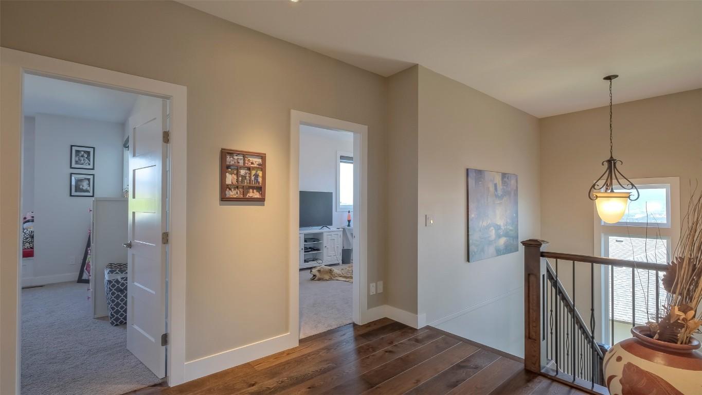 









593


Harrogate

Lane,
Kelowna,




BC
V1V 3A5

