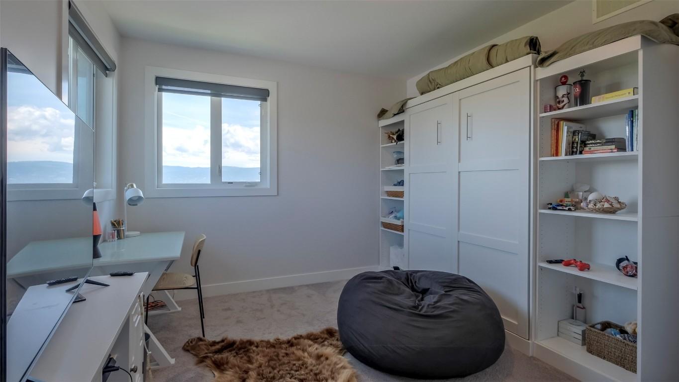 









593


Harrogate

Lane,
Kelowna,




BC
V1V 3A5

