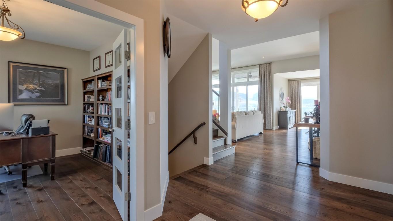 









593


Harrogate

Lane,
Kelowna,




BC
V1V 3A5

