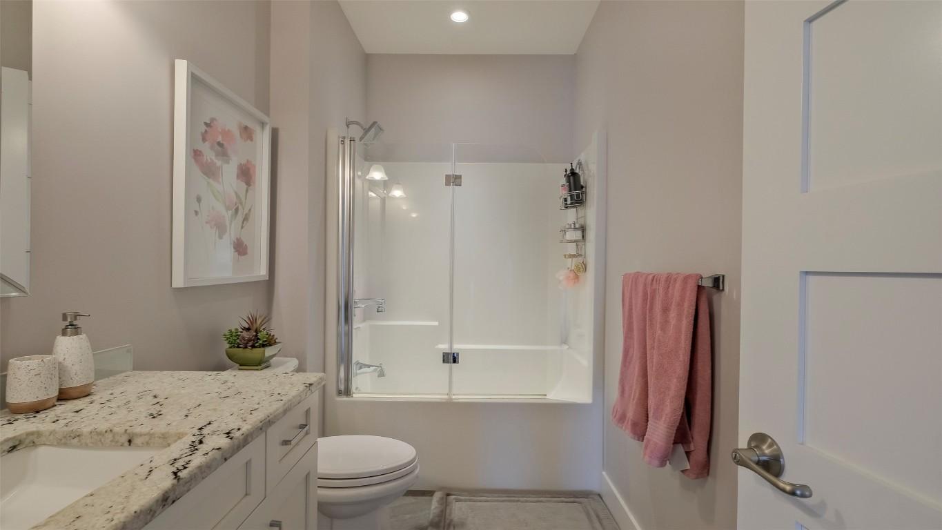 









593


Harrogate

Lane,
Kelowna,




BC
V1V 3A5

