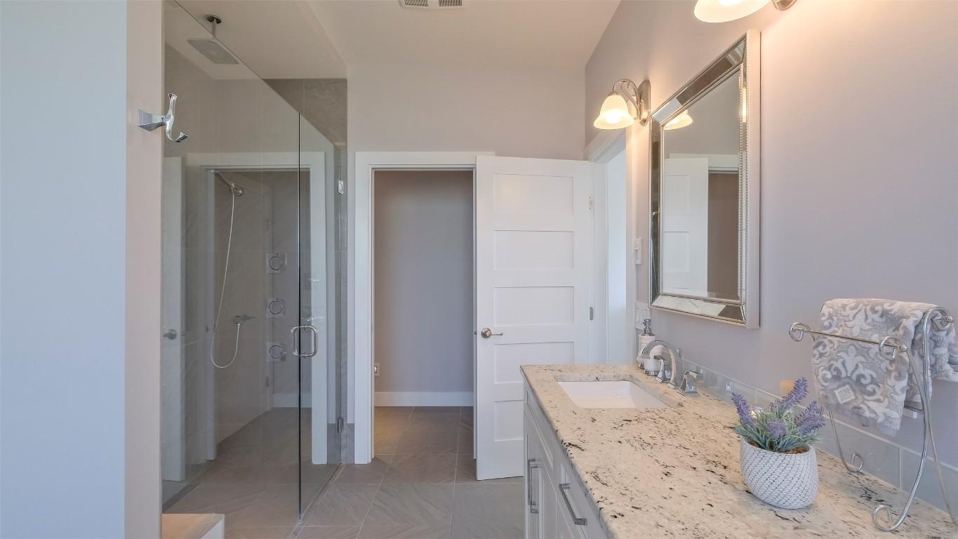 









593


Harrogate

Lane,
Kelowna,




BC
V1V 3A5

