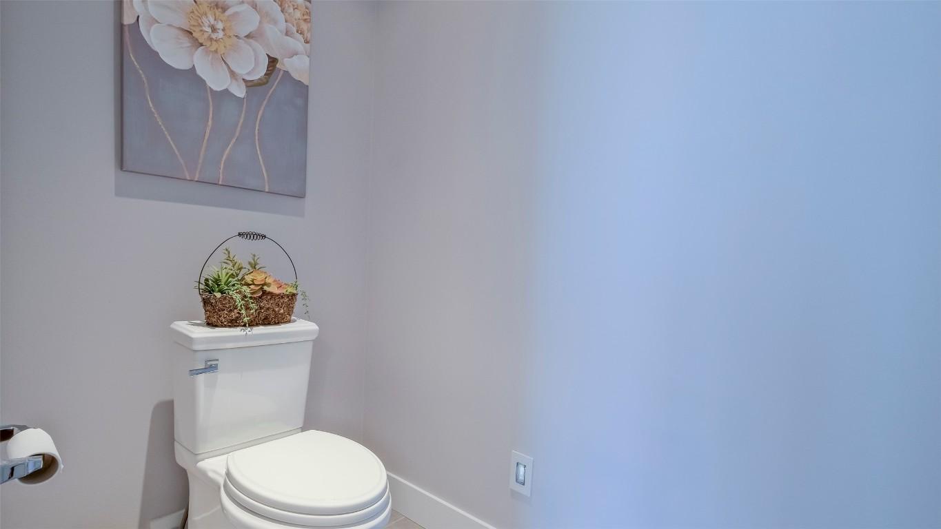 









593


Harrogate

Lane,
Kelowna,




BC
V1V 3A5

