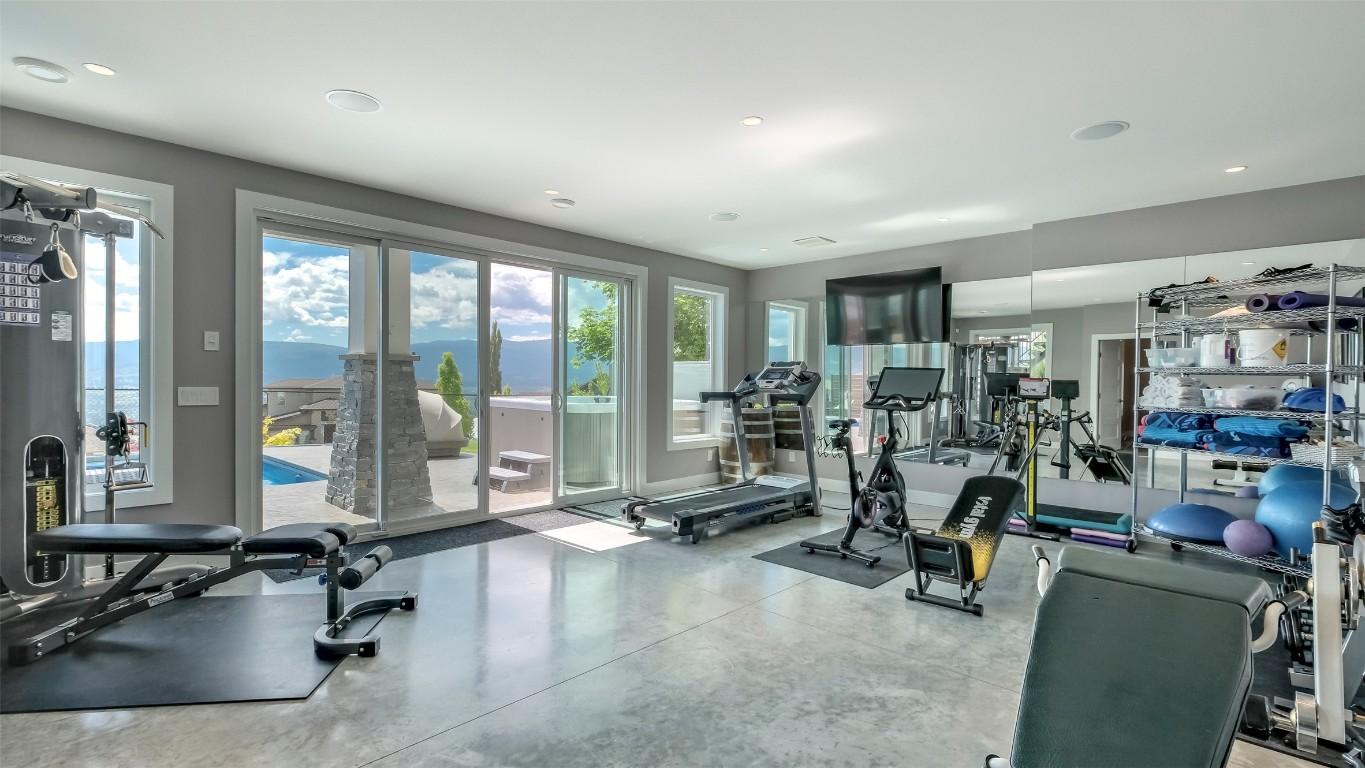 









593


Harrogate

Lane,
Kelowna,




BC
V1V 3A5

