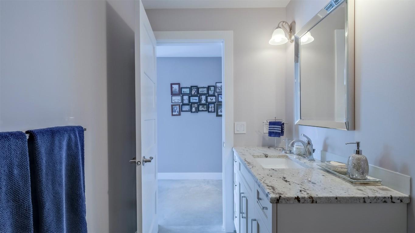 









593


Harrogate

Lane,
Kelowna,




BC
V1V 3A5

