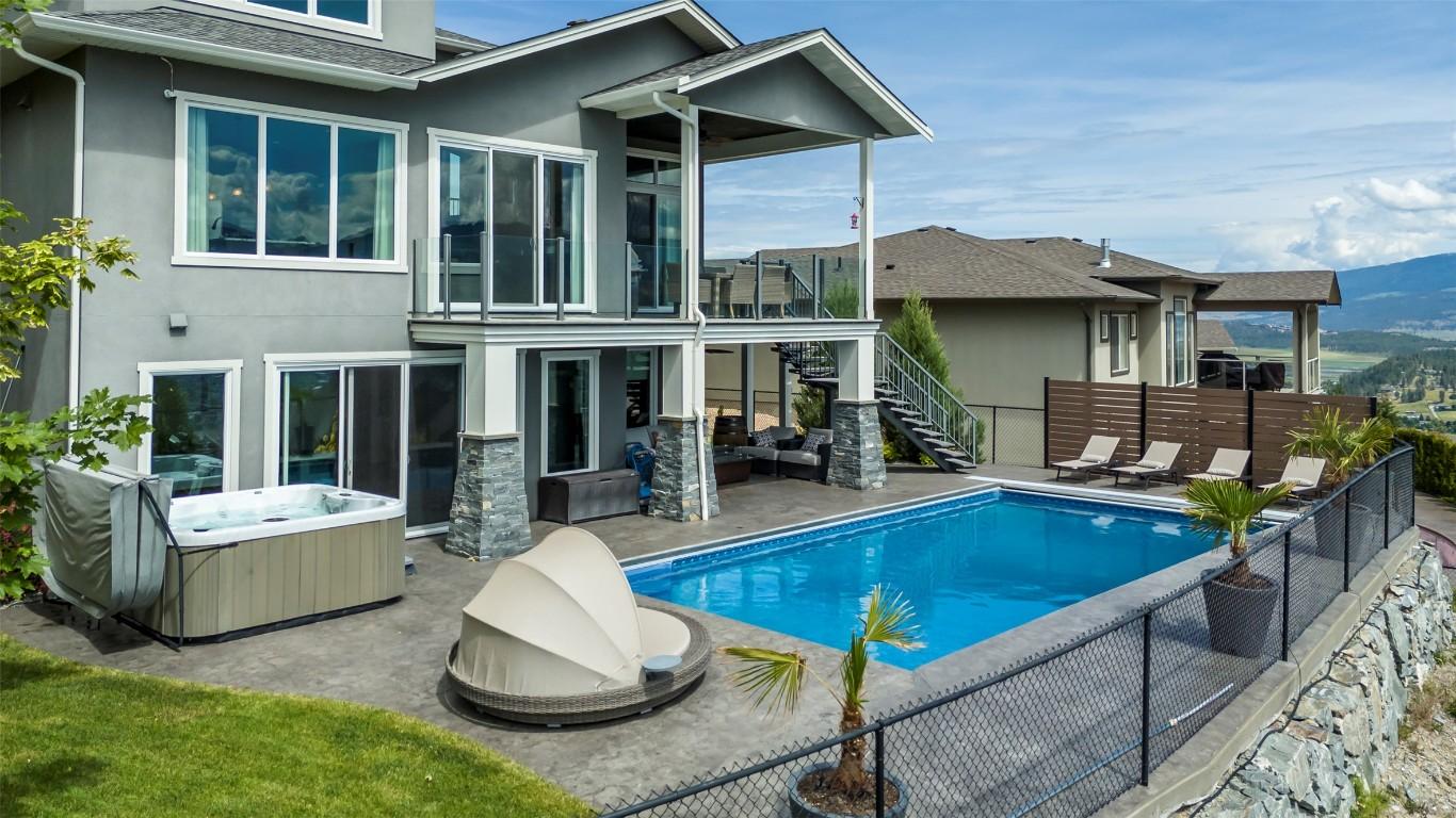 









593


Harrogate

Lane,
Kelowna,




BC
V1V 3A5

