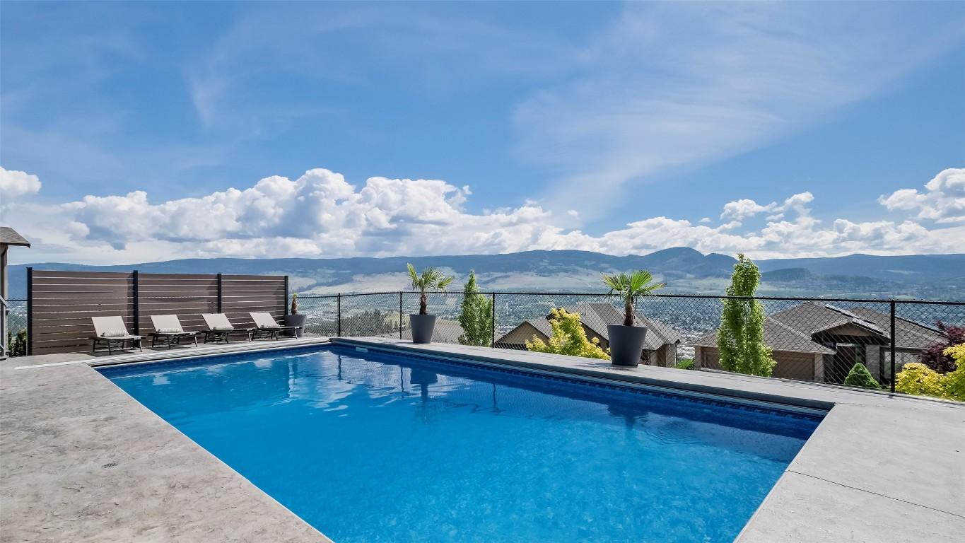 









593


Harrogate

Lane,
Kelowna,




BC
V1V 3A5

