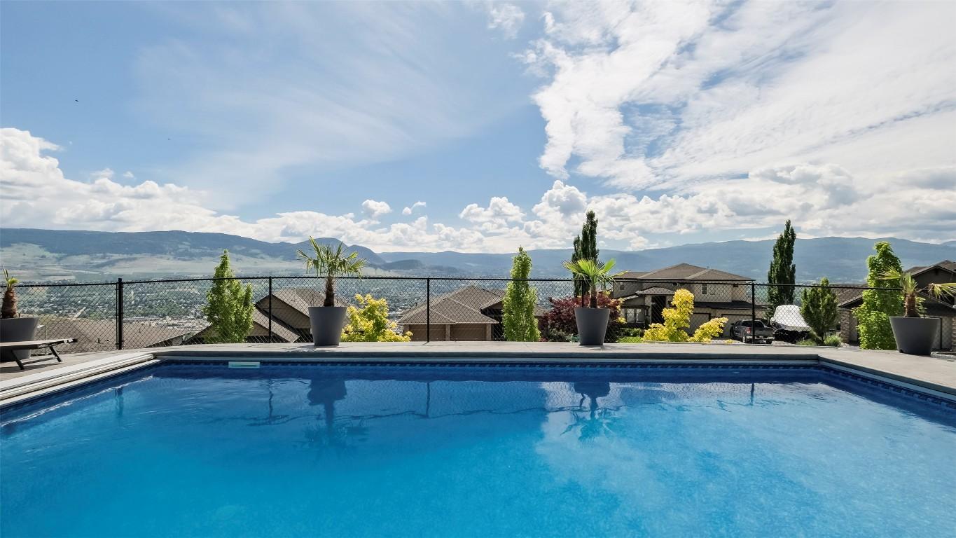 









593


Harrogate

Lane,
Kelowna,




BC
V1V 3A5

