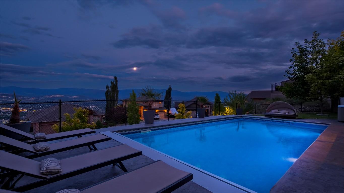 









593


Harrogate

Lane,
Kelowna,




BC
V1V 3A5

