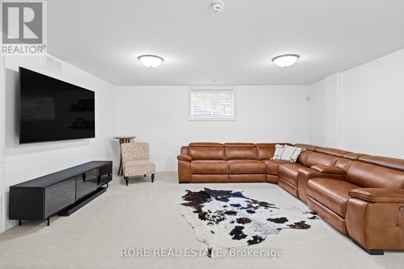 56 Sunrise Court, Fort Erie (Ridgeway), ON - Indoor Photo Showing Living Room