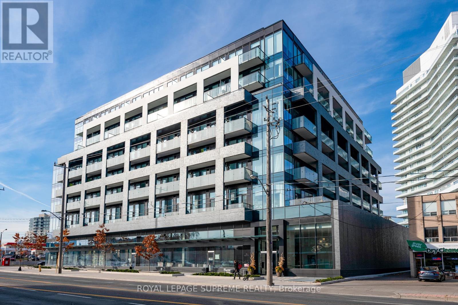 












215 - 4208 DUNDAS STREET W

,
Toronto,




Ontario
M8X0B1

