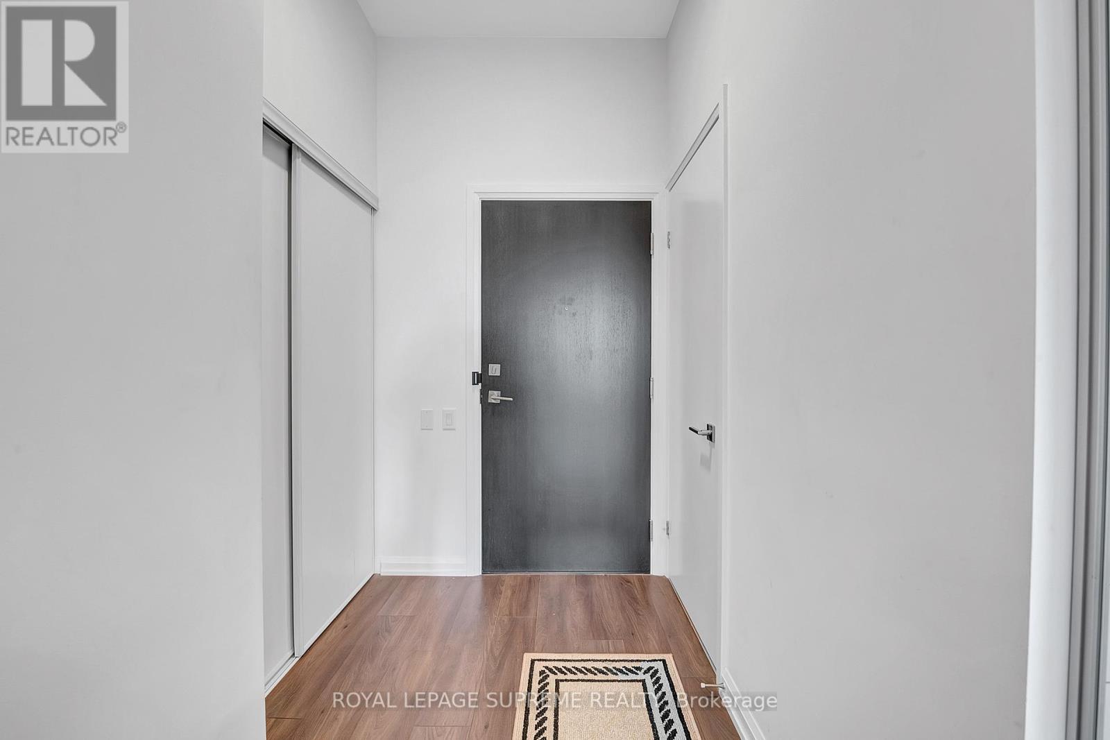 












215 - 4208 DUNDAS STREET W

,
Toronto,




Ontario
M8X0B1


