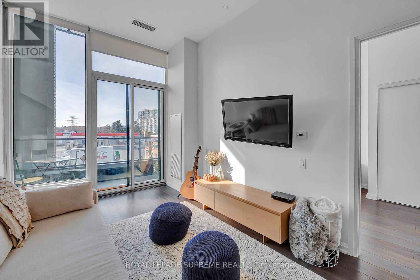 












215 - 4208 DUNDAS STREET W

,
Toronto,




Ontario
M8X0B1

