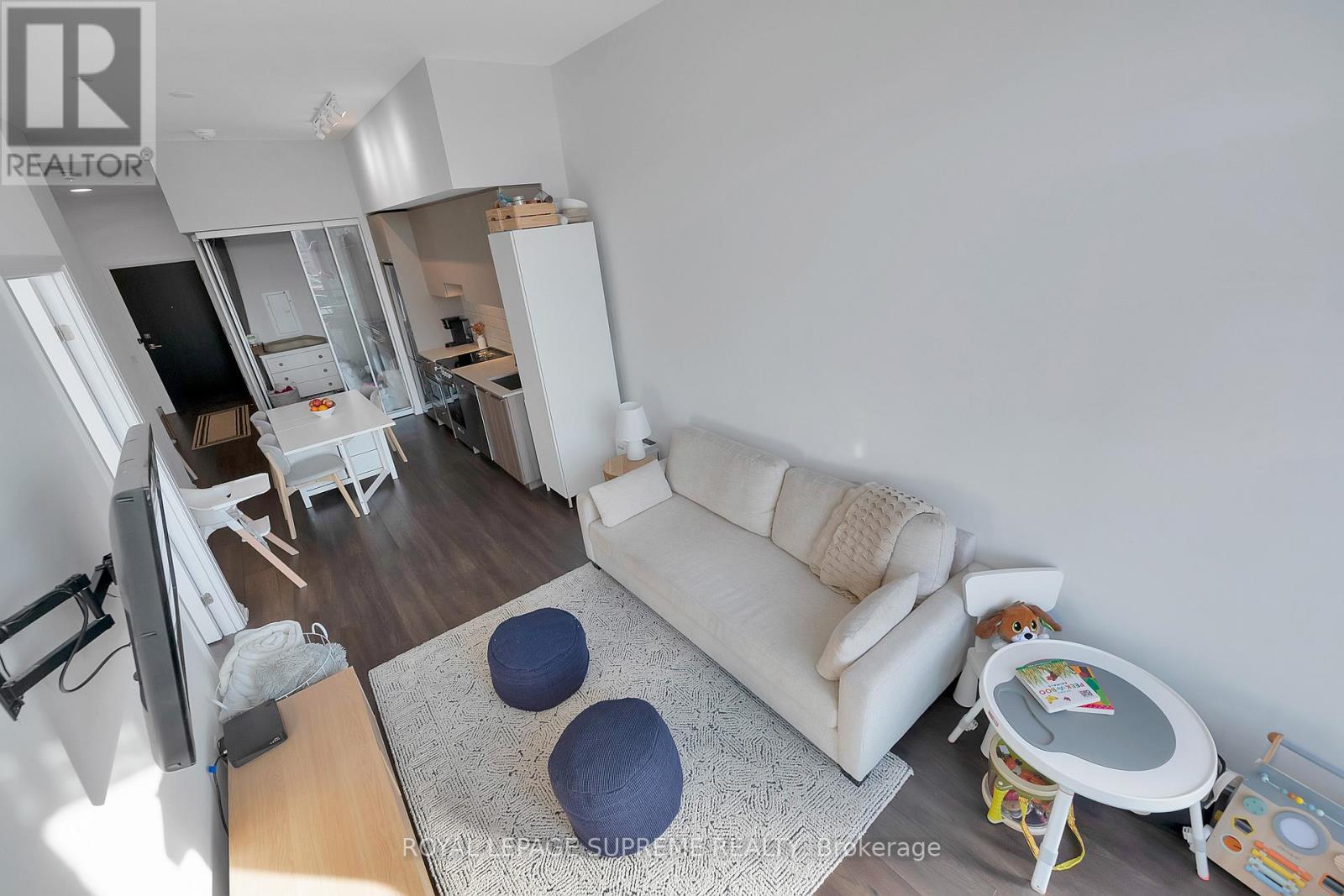












215 - 4208 DUNDAS STREET W

,
Toronto,




Ontario
M8X0B1

