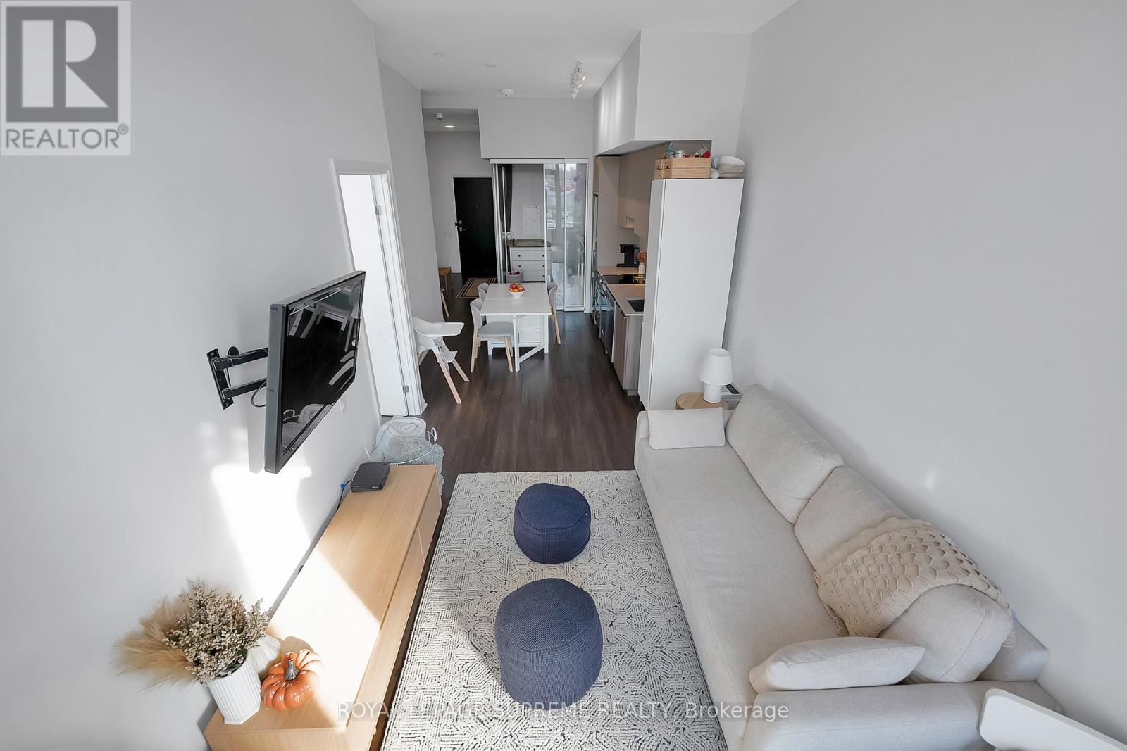 












215 - 4208 DUNDAS STREET W

,
Toronto,




Ontario
M8X0B1

