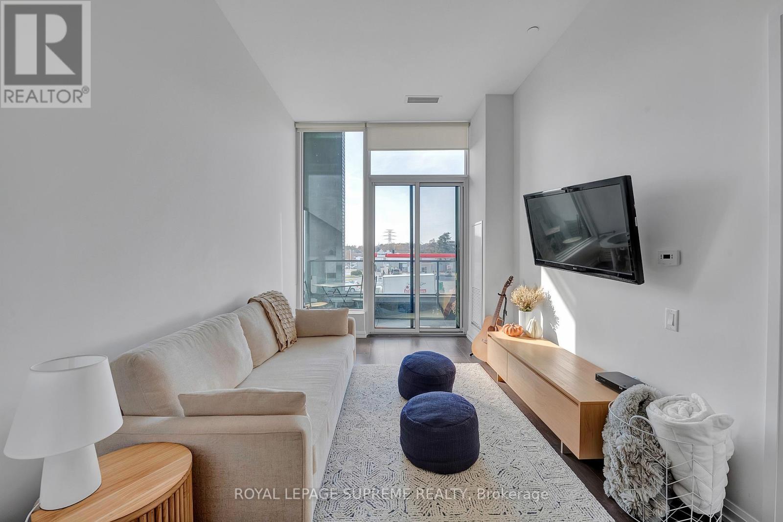 












215 - 4208 DUNDAS STREET W

,
Toronto,




Ontario
M8X0B1

